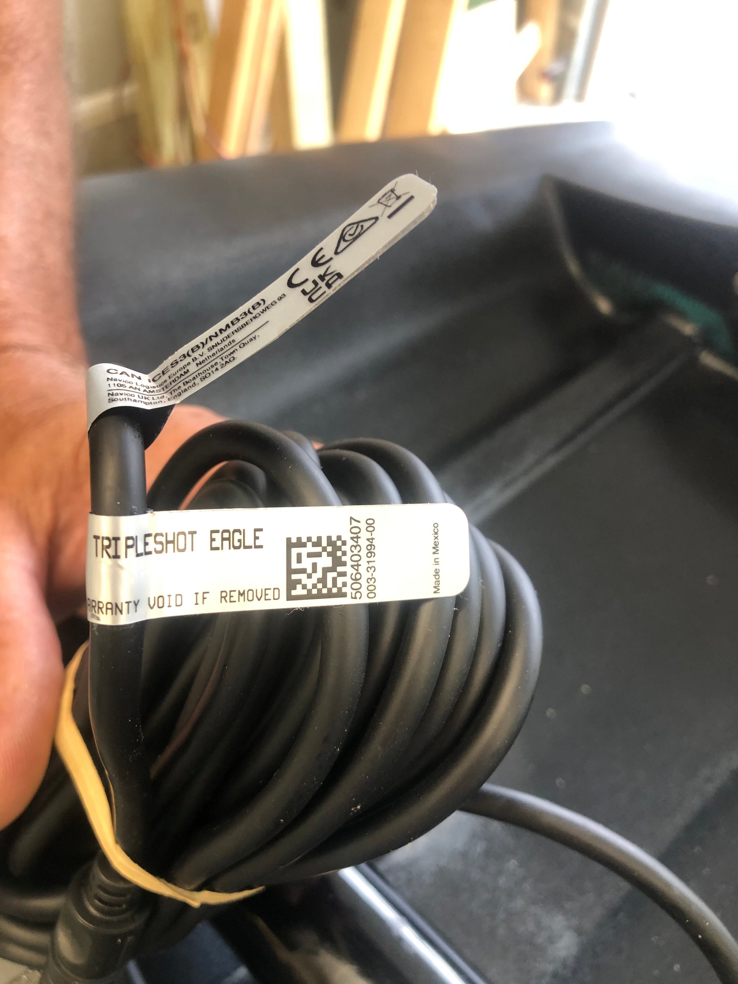 パーツ yakko Lowrance TripleShot Tight Tuck Transducer Quick Mount for Old Town