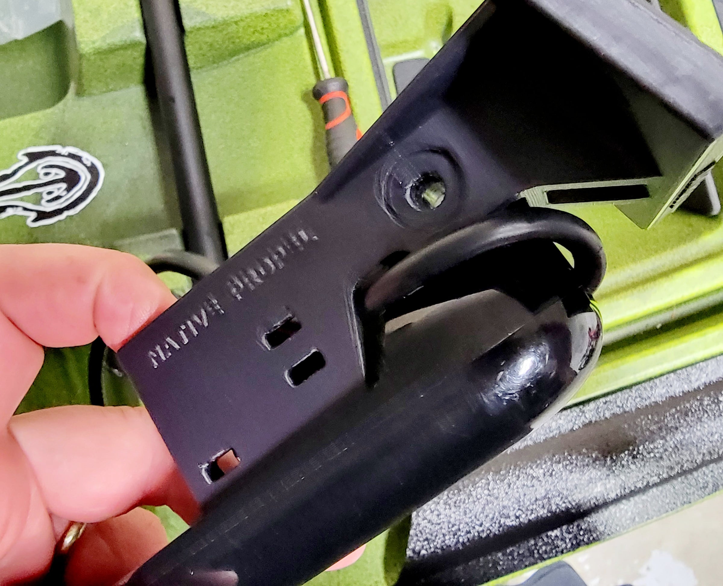 パーツ yakko Lowrance TripleShot Tight Tuck Transducer Quick Mount for Native