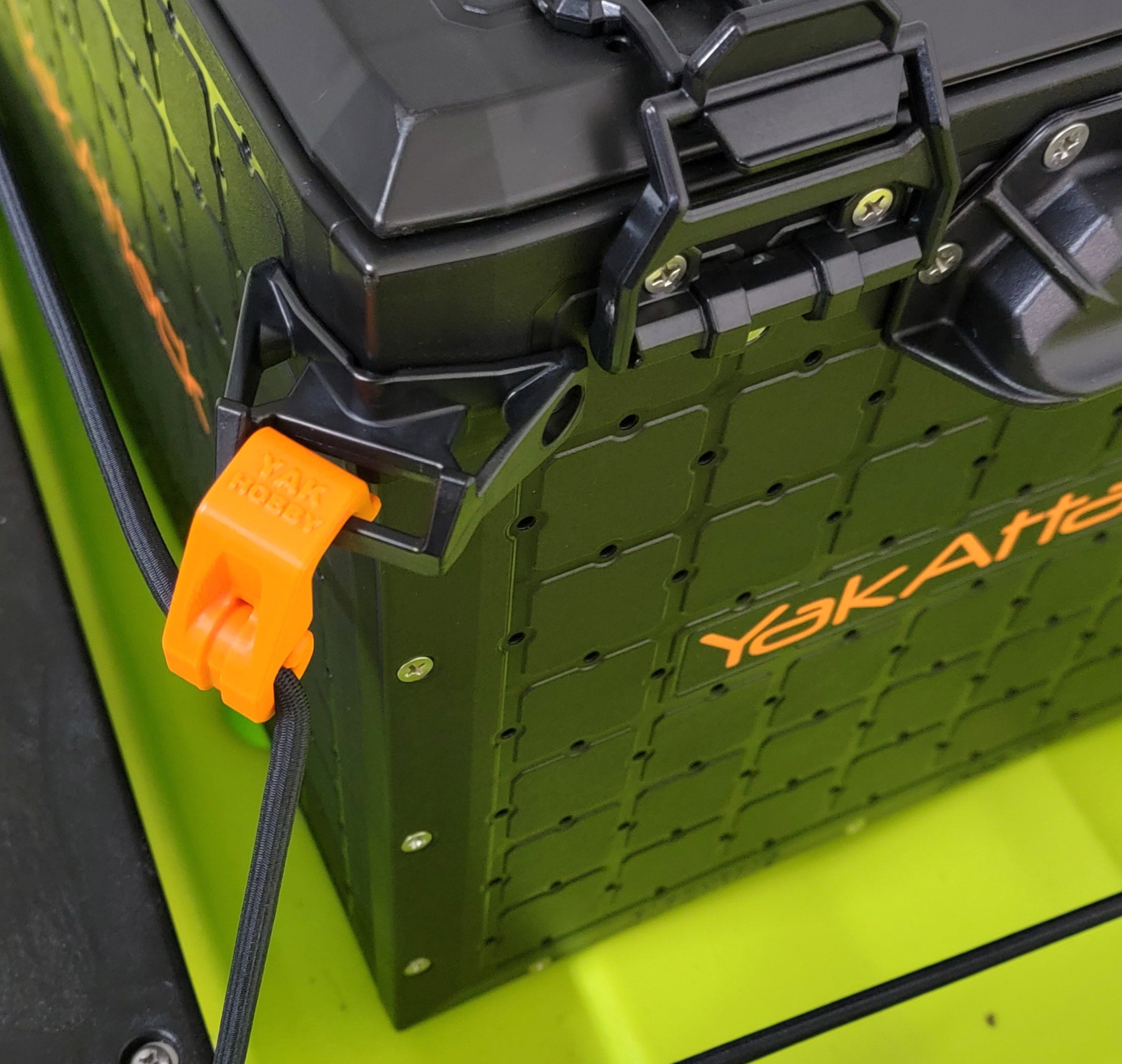 ヤホーimport store YakAttack BlackPak Pro Tankwell Bungee Speed Clip Kits By YAK