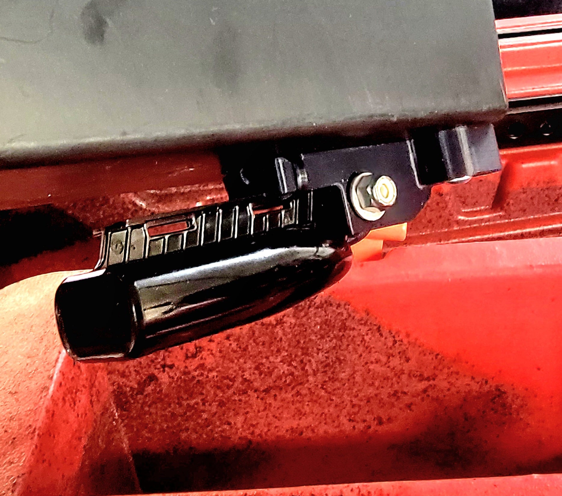 VIBE Shearwater 125 Lowrance Split Shot Transducer Dry Pod Mount