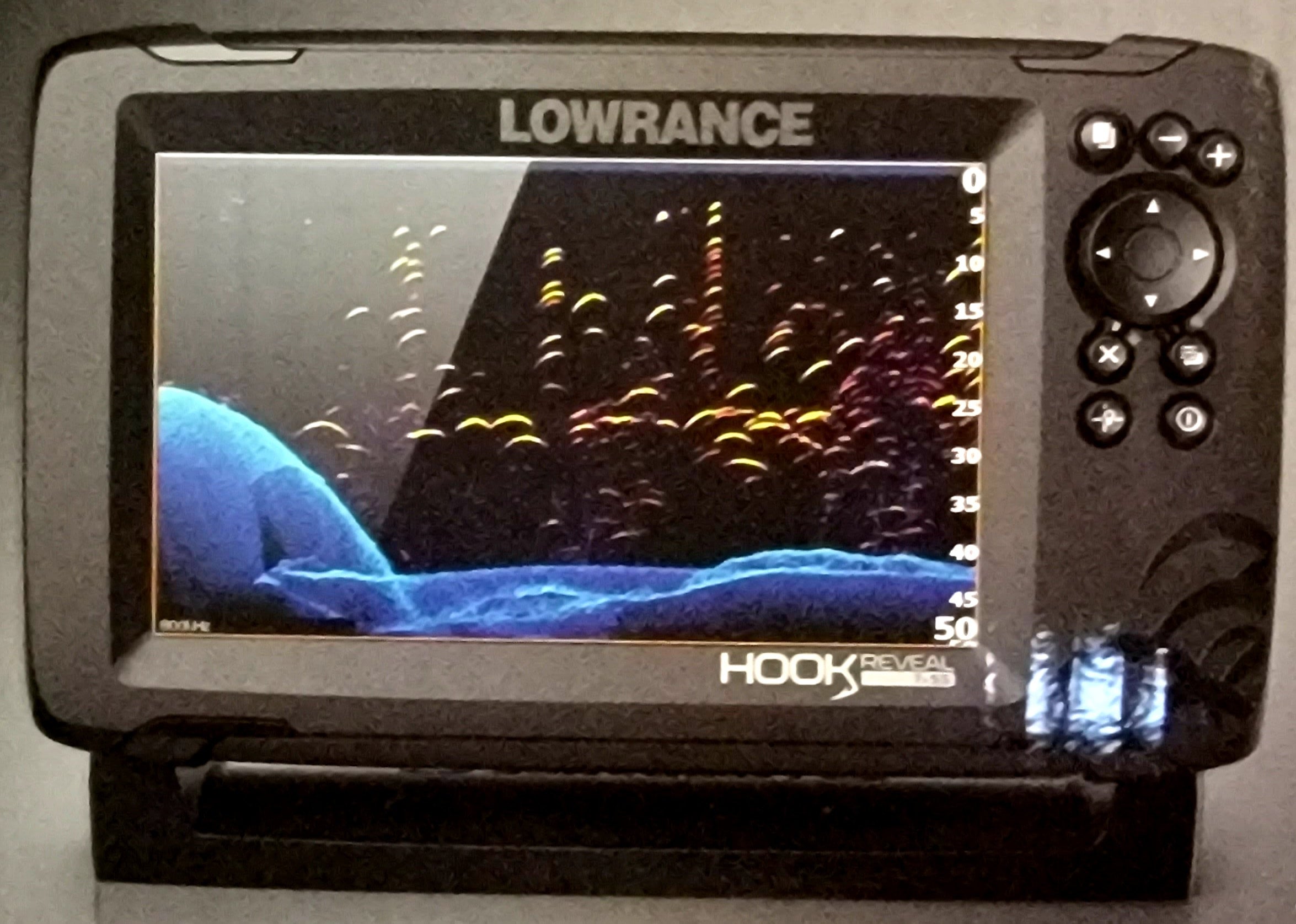 Lowrance Hook Reveal 7x with SplitShot / High Chirp Transducer + Extras  (New - Open Box)