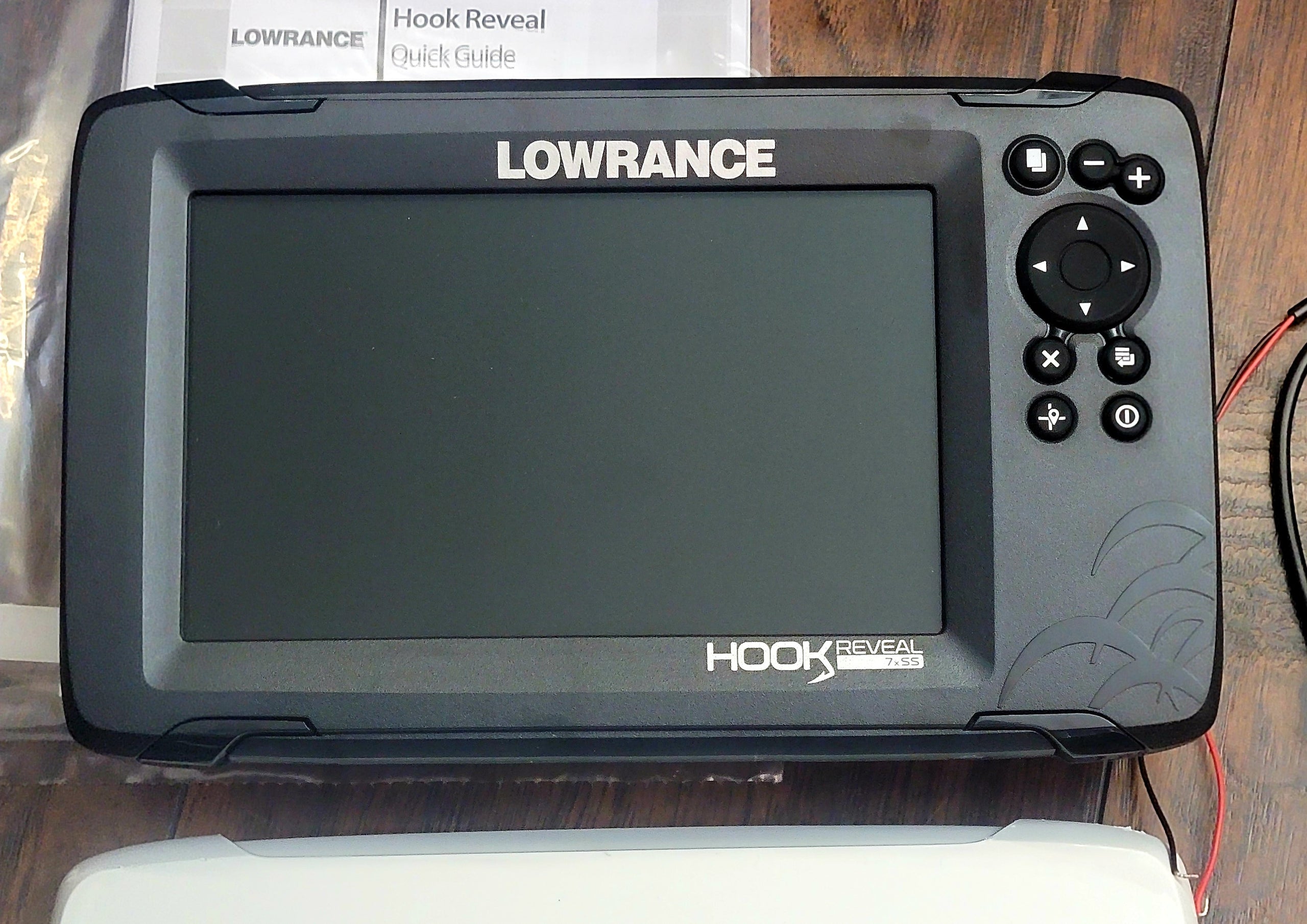Lowrance Hook Reveal 7x with SplitShot / High Chirp Transducer + Extras  (New - Open Box)